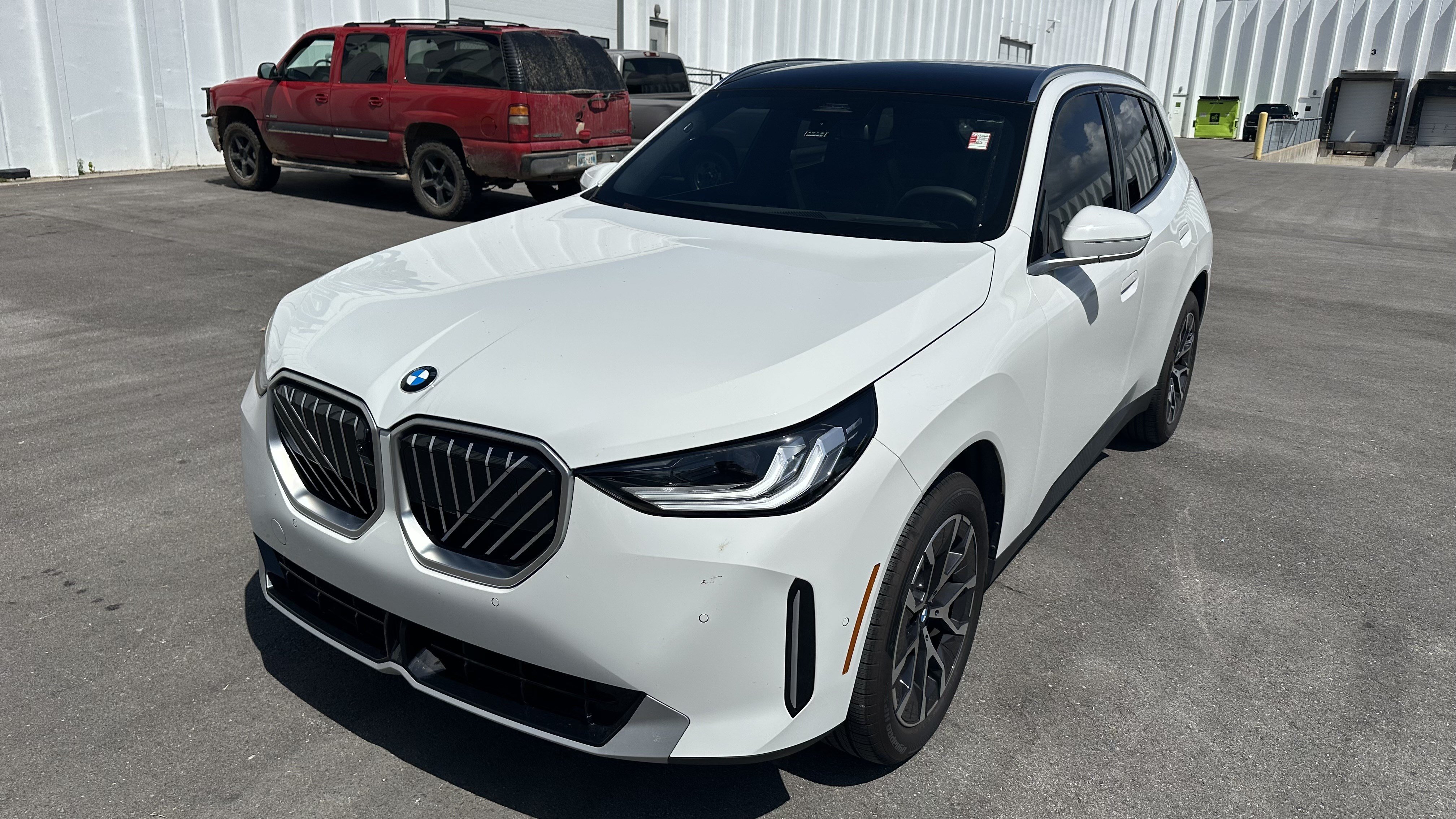 Used 2025 BMW X3 xDrive30i w/ Premium Package AWD/4WD image 5