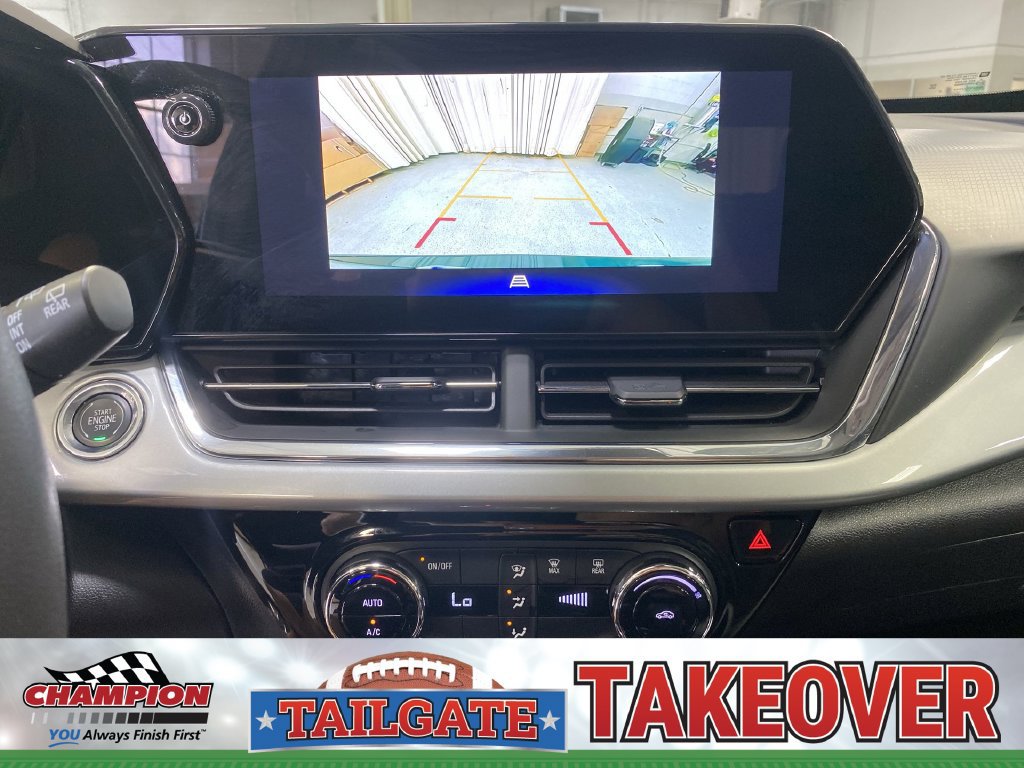 Certified 2025 Chevrolet Trax LT FWD image 19