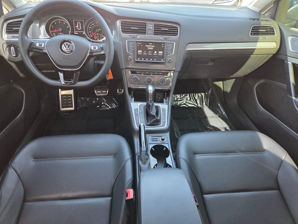 Used 2017 Volkswagen Golf Alltrack S AWD/4WD image 8