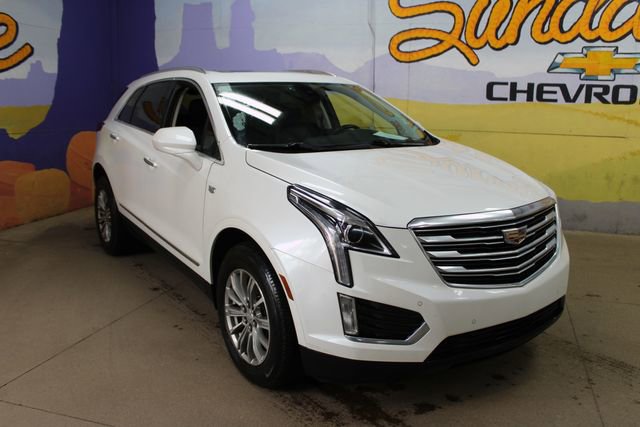 Used 2019 Cadillac XT5 Luxury w/ Trailering Package AWD/4WD image 3