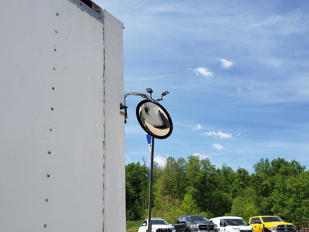 Used 2017 Chevrolet Express 3500 RWD image 12