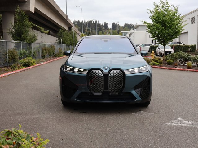 Used 2024 BMW iX xDrive50 w/ Premium Package image 3