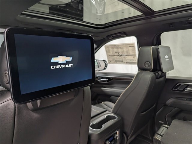 New 2026 Chevrolet Suburban Premier image 14