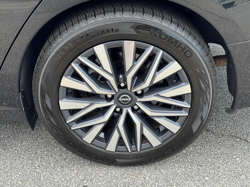 Certified 2024 Nissan Altima 2.5 SV FWD image 15