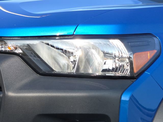 Used 2023 Chevrolet Colorado Trail Boss w/ Technology Package image 4