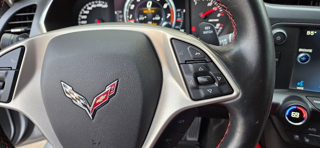 Used 2015 Chevrolet Corvette Z06 w/ 3LZ Preferred Equipment Group image 24
