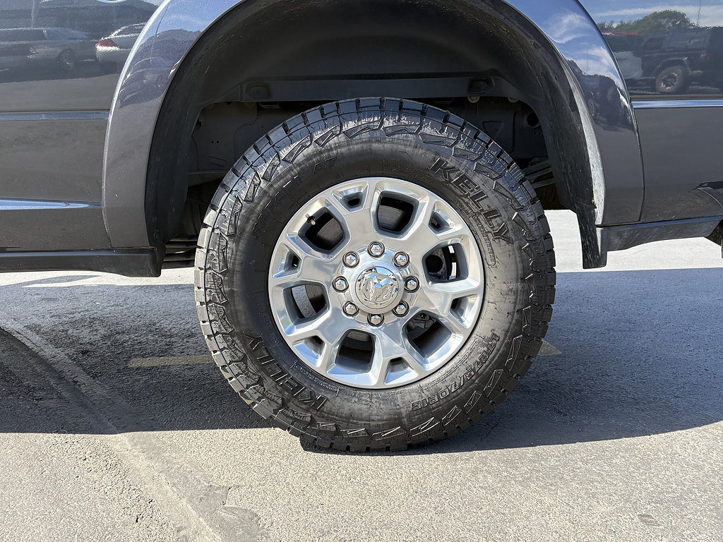 Used 2019 RAM 3500 Laramie AWD/4WD image 13