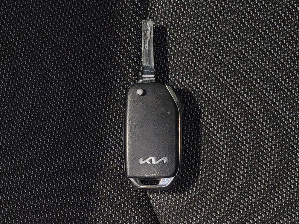 Used 2024 Kia Forte LX image 32