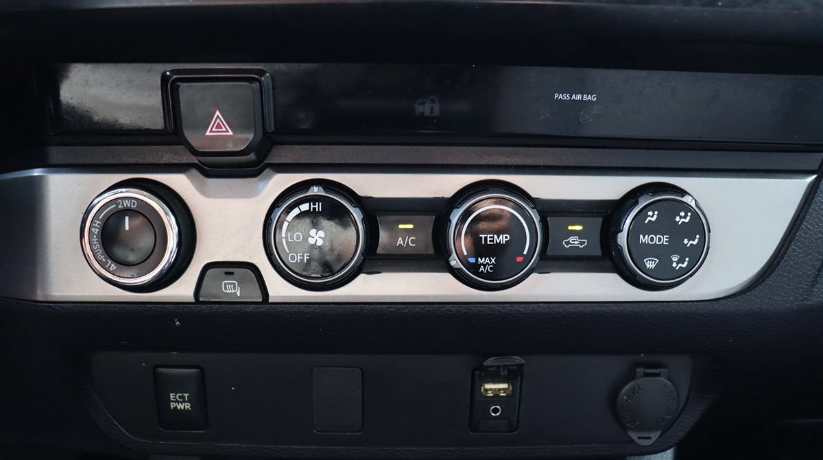 Used 2018 Toyota Tacoma SR w/ SR Convenience Package AWD/4WD image 45