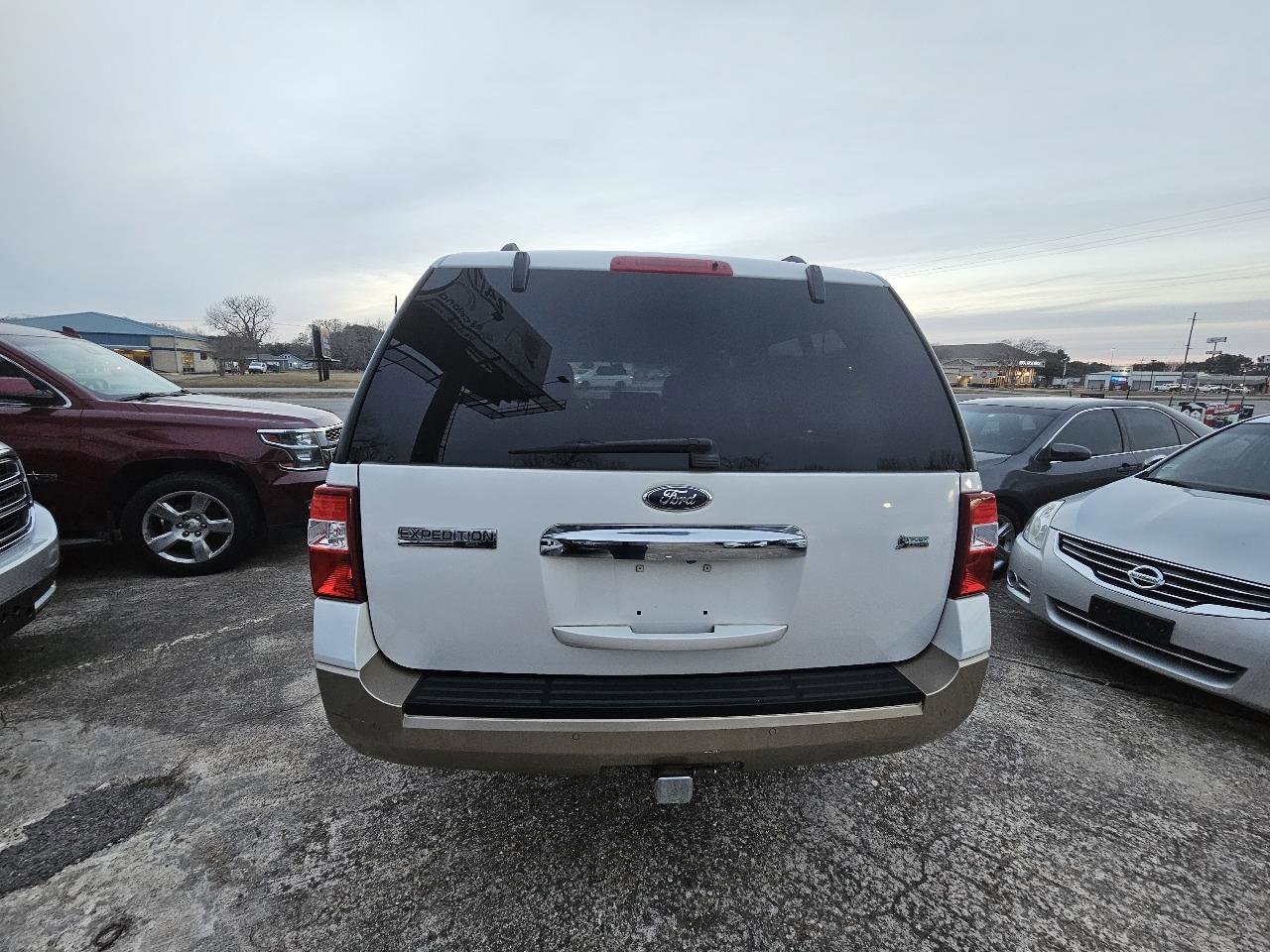 Used 2012 Ford Expedition EL XLT image 7