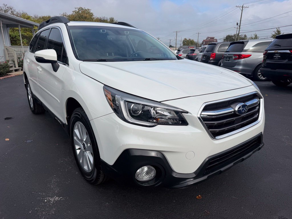 Used 2019 Subaru Outback 2.5i Premium AWD/4WD image 3