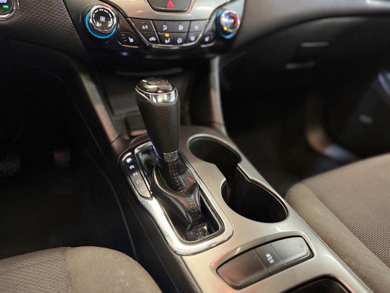 Used 2017 Chevrolet Cruze LT w/ Sun And Sound Package image 13