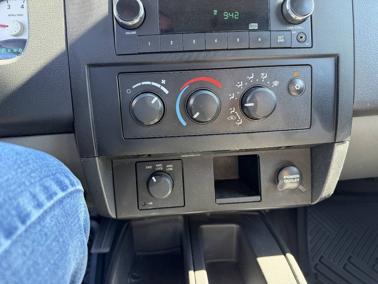 Used 2010 Dodge Dakota Big Horn AWD/4WD image 12