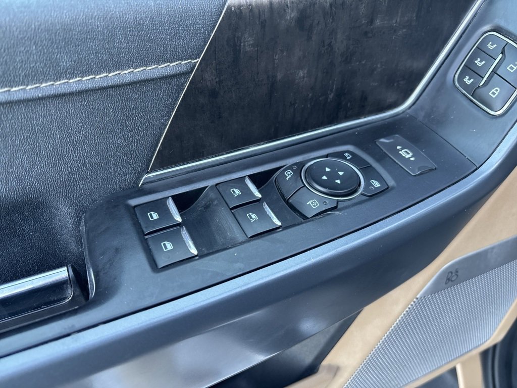 Used 2023 Ford F150 Lariat w/ Max Trailer Tow Package image 17