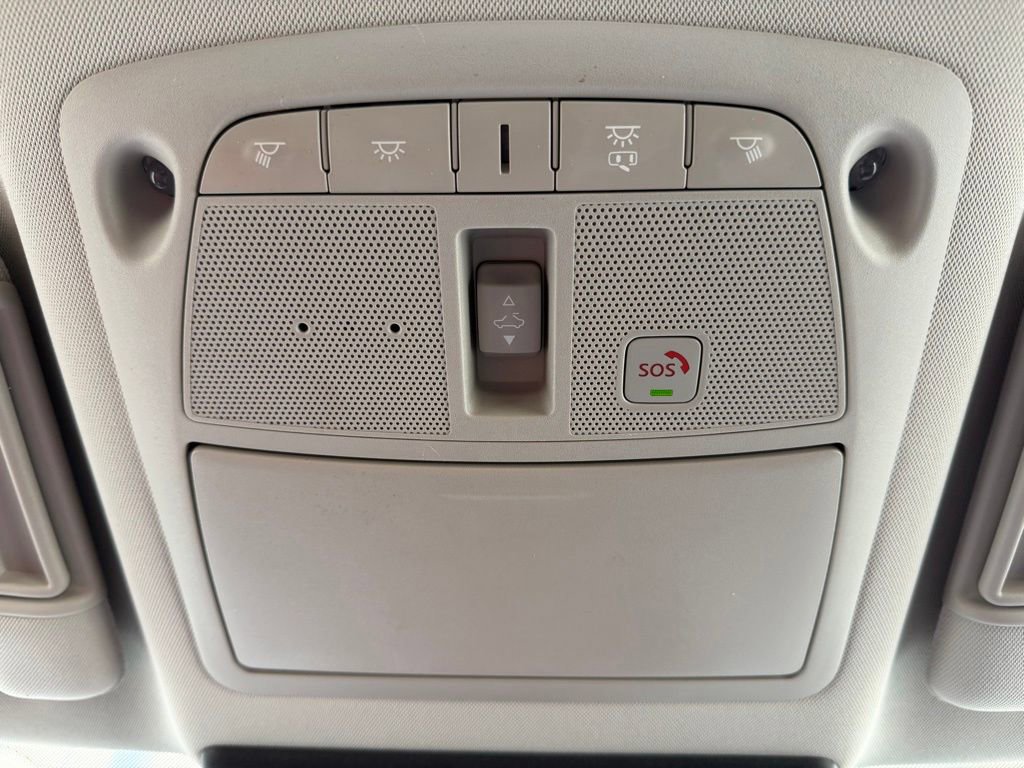 Used 2024 Nissan Armada SL w/ Captain's Chairs Package image 31