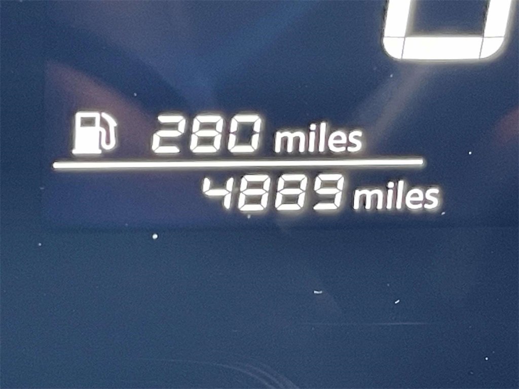 Certified 2025 Nissan Kicks SV image 22