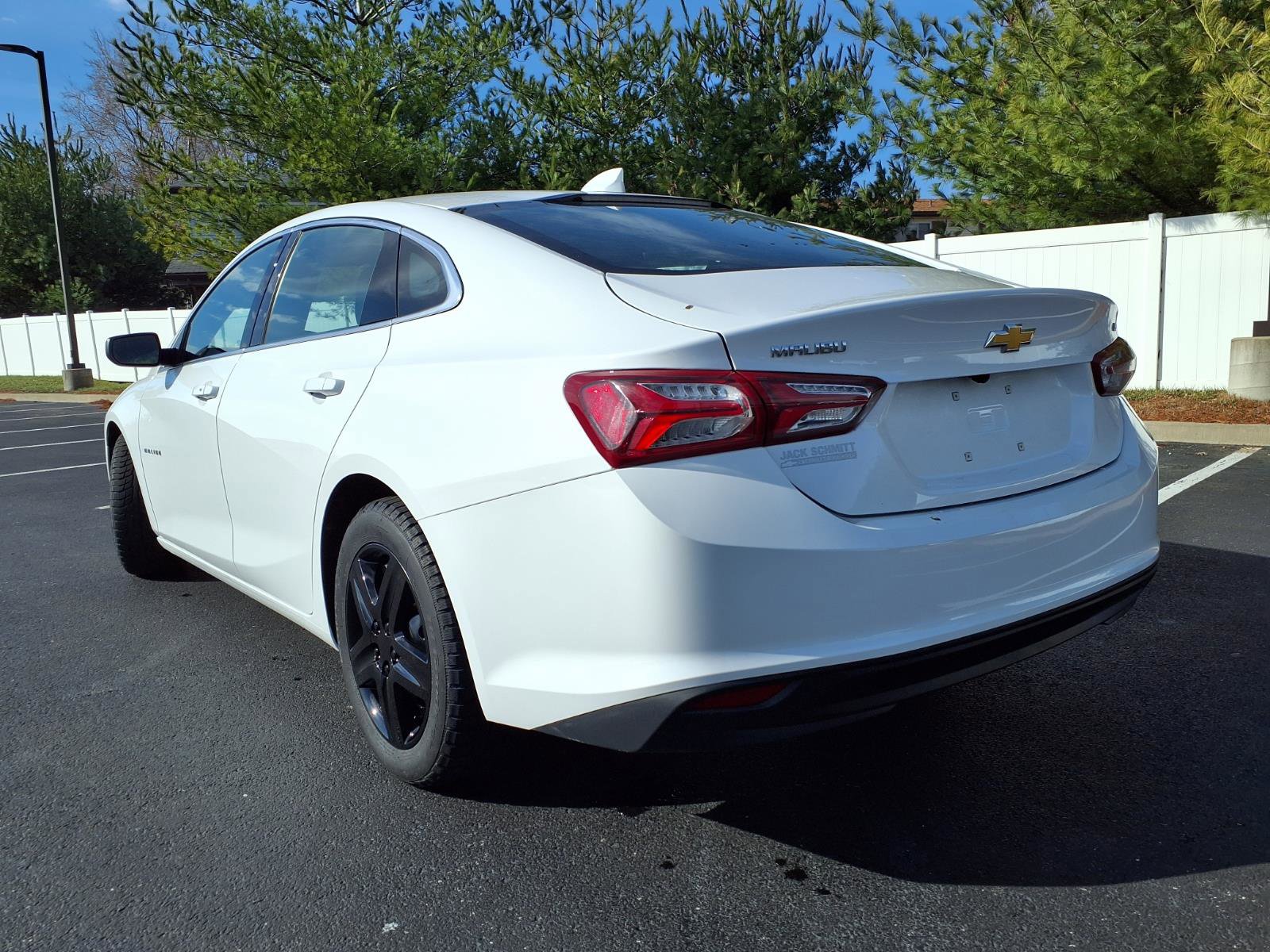 Used 2022 Chevrolet Malibu LT FWD image 27