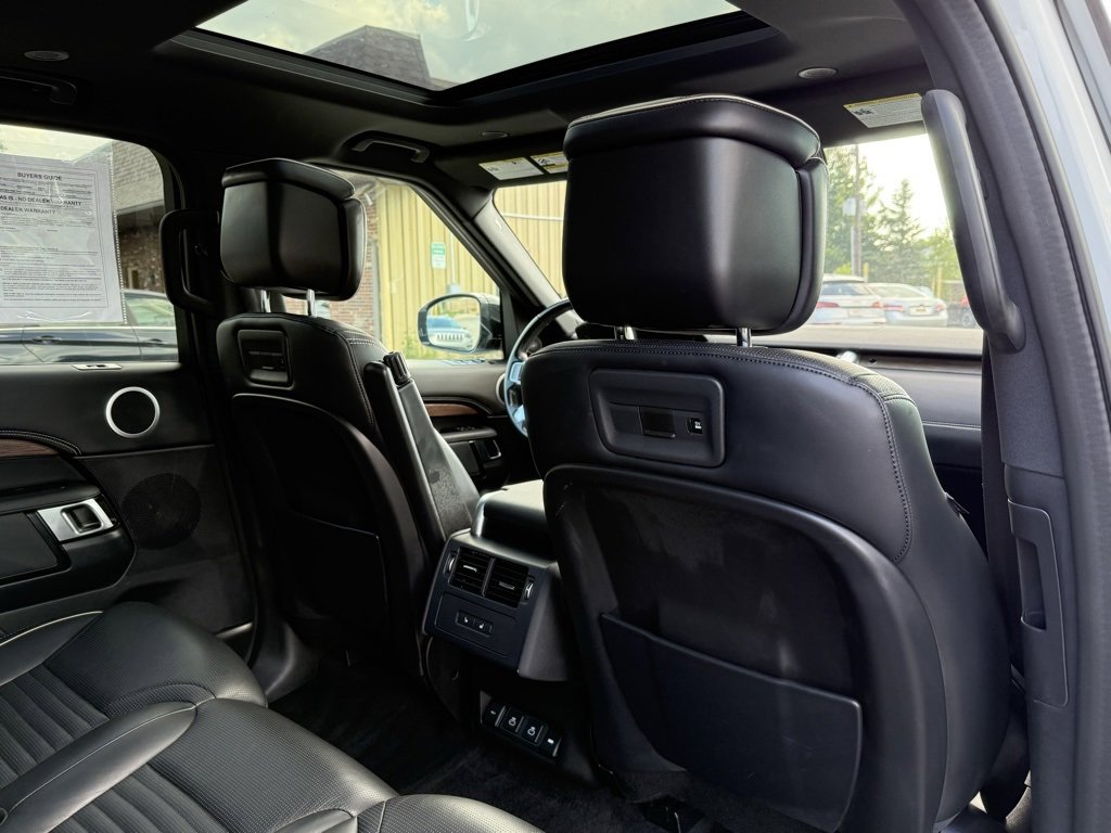 Used 2022 Land Rover Discovery HSE R-Dynamic image 19