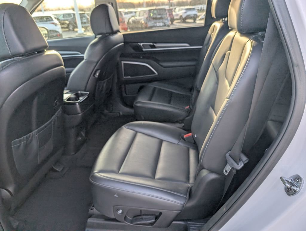 Used 2022 Kia Telluride S image 9