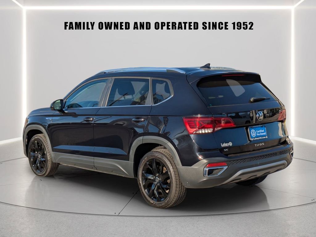 Certified 2023 Volkswagen Taos SE w/ Black Wheel Package FWD image 4