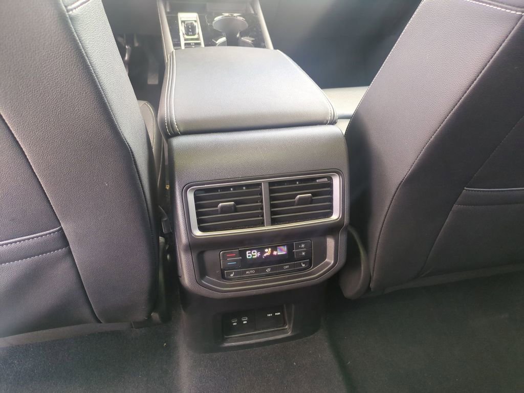 Used 2025 Volkswagen Atlas SEL AWD/4WD image 21