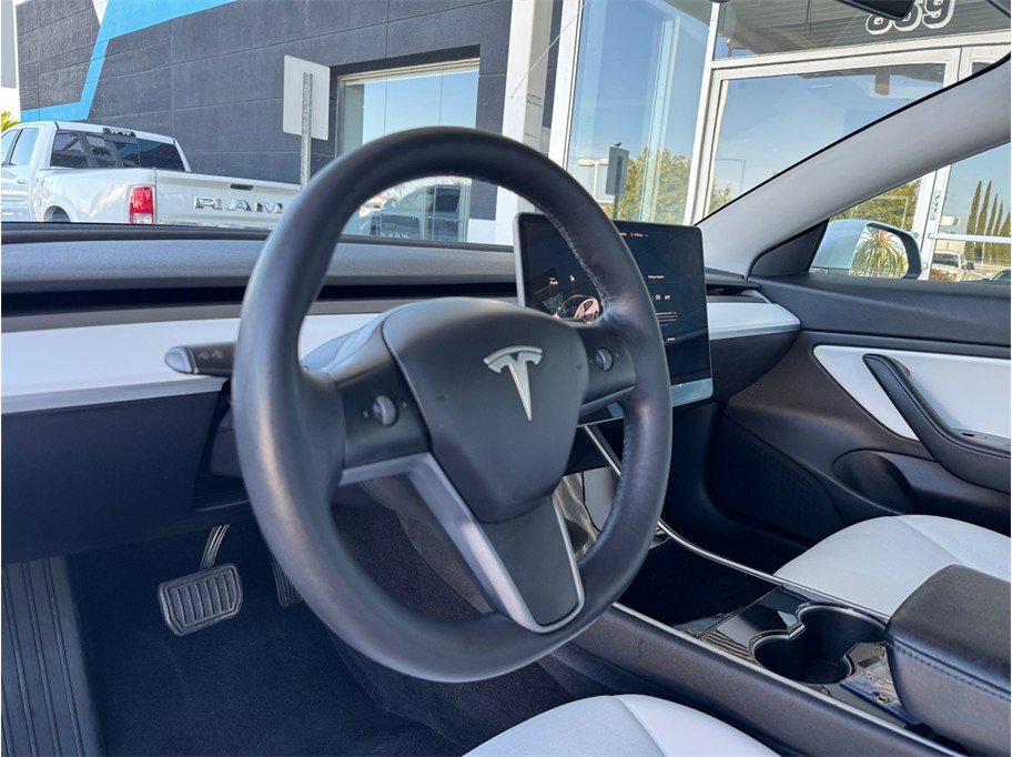 Used 2019 Tesla Model 3 Standard Range Plus RWD image 19