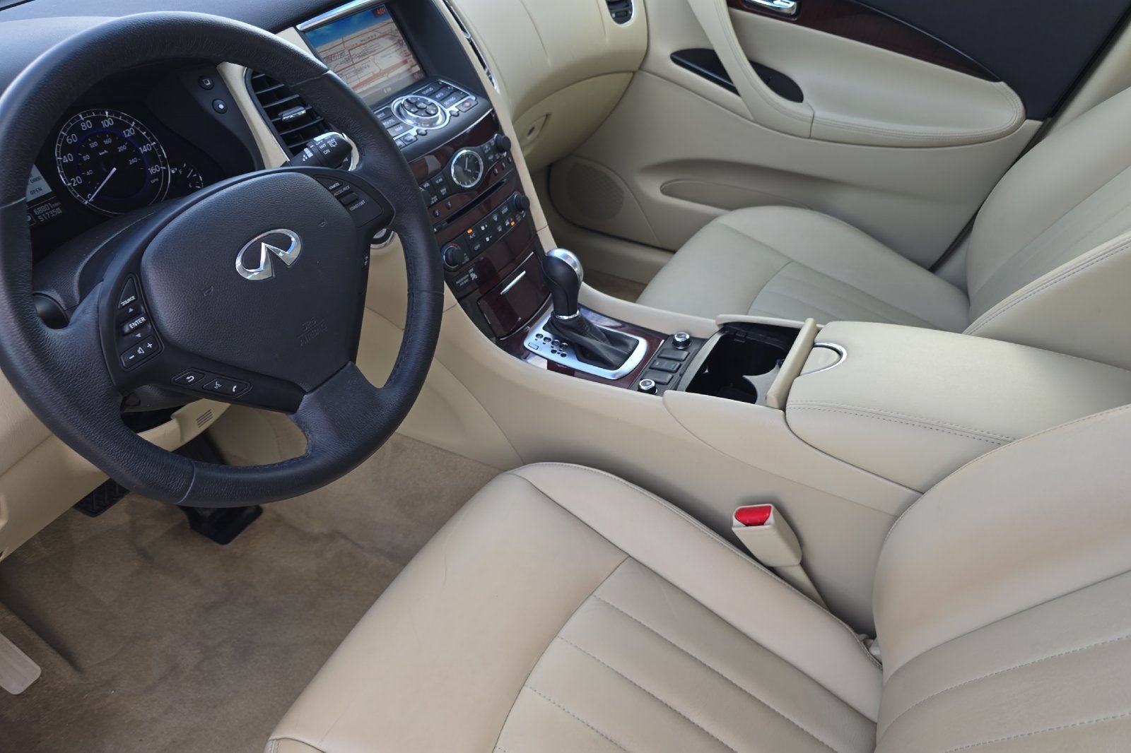 Used 2017 INFINITI QX50 AWD w/ Premium Plus Package image 10