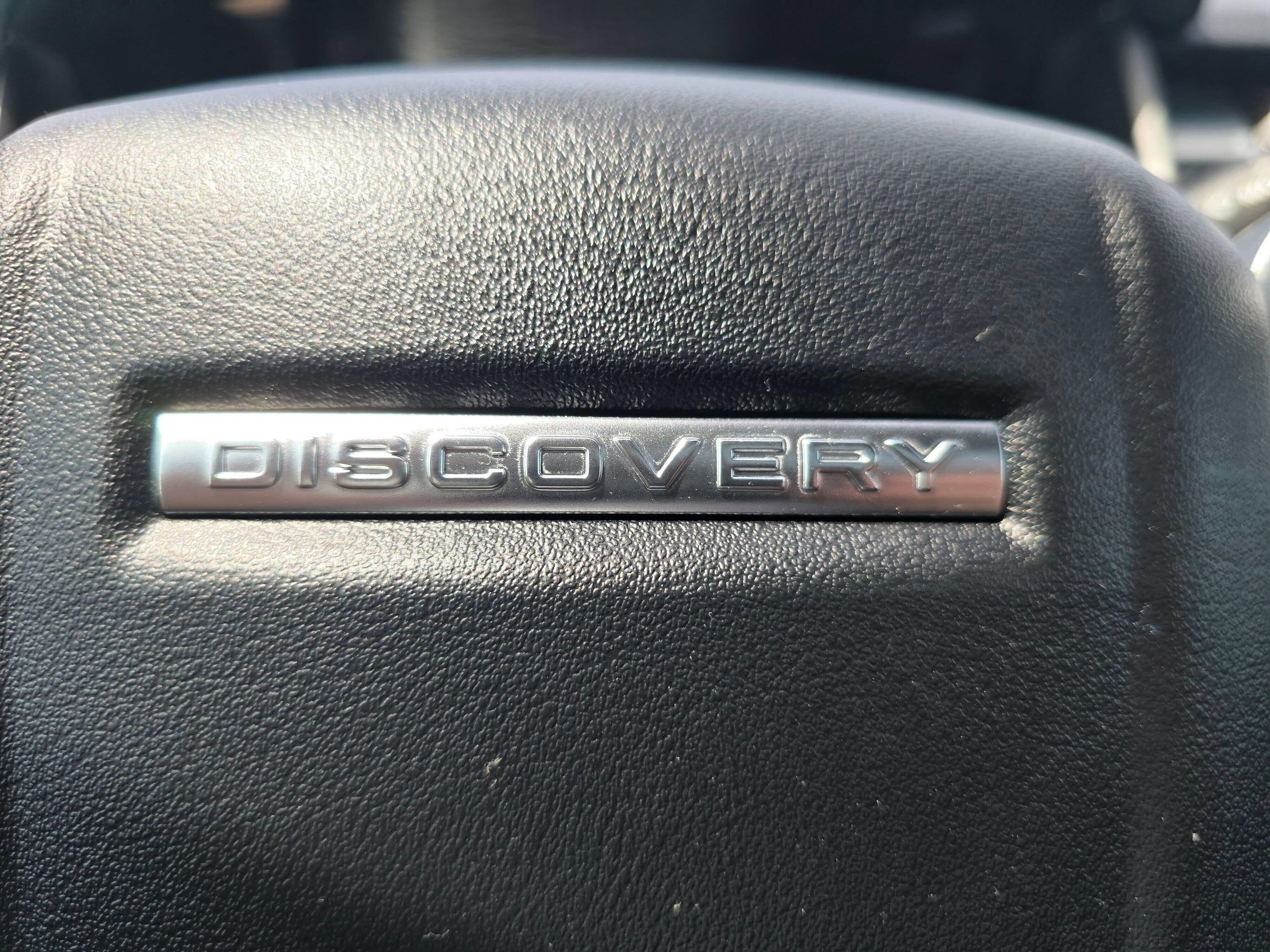 Used 2020 Land Rover Discovery Landmark AWD/4WD image 40