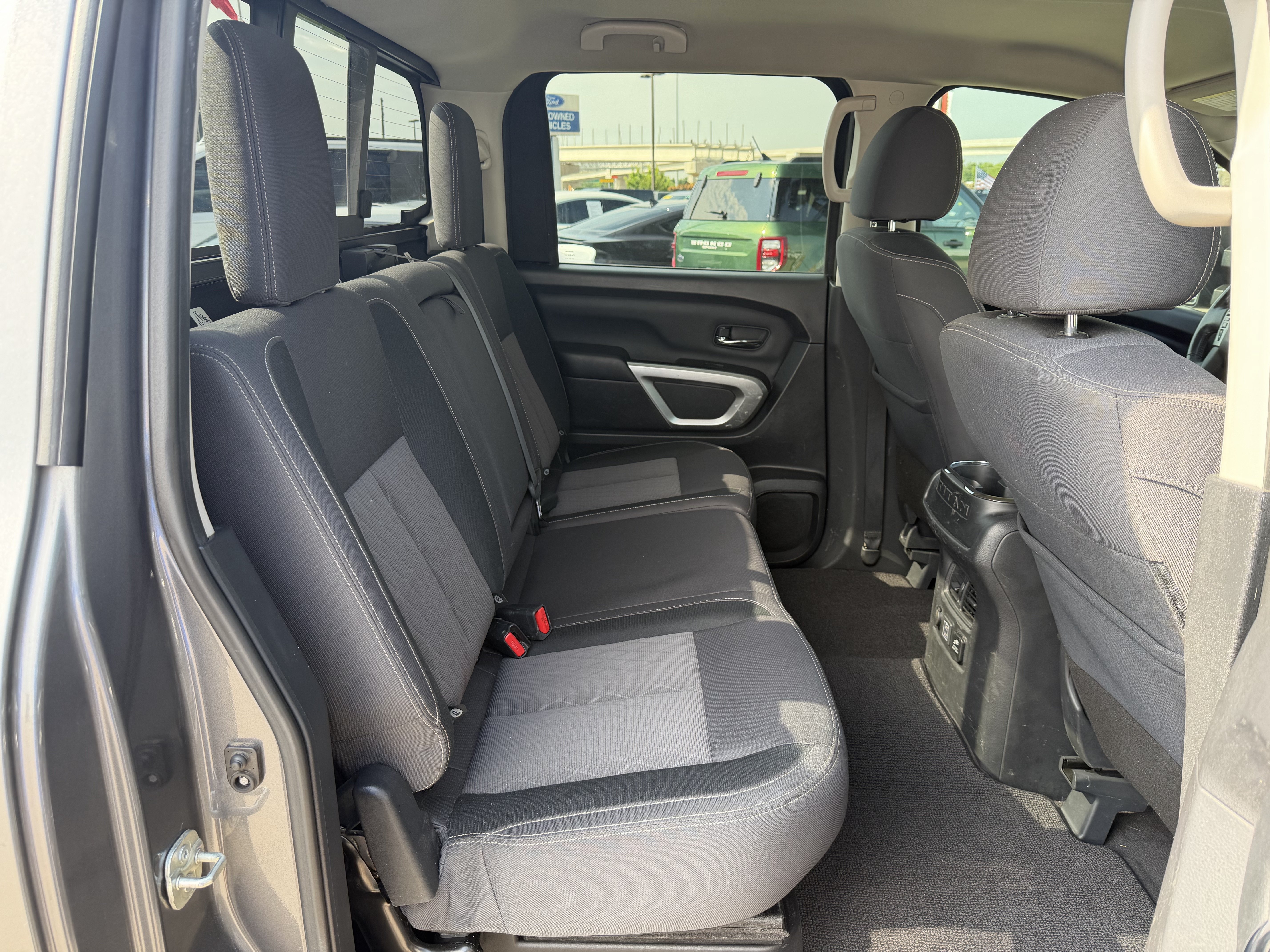 Used 2021 Nissan Titan SV w/ SV Convenience Package AWD/4WD image 32