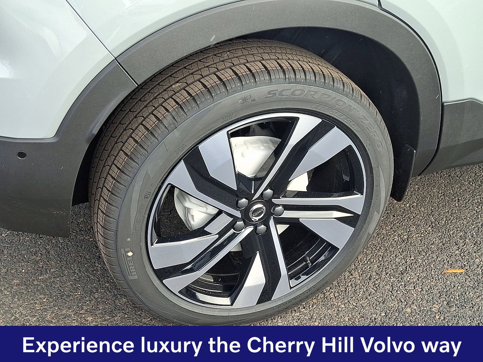 New 2026 Volvo XC40 B5 Ultra w/ Protection Package Premier AWD/4WD image 6