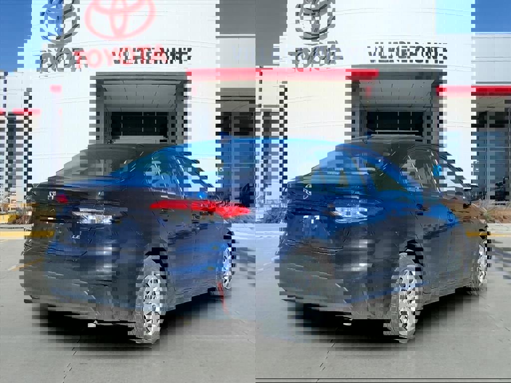 Used 2024 Toyota Corolla LE image 5