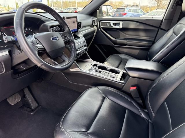 Used 2020 Ford Explorer XLT w/ Equipment Group 202A image 13