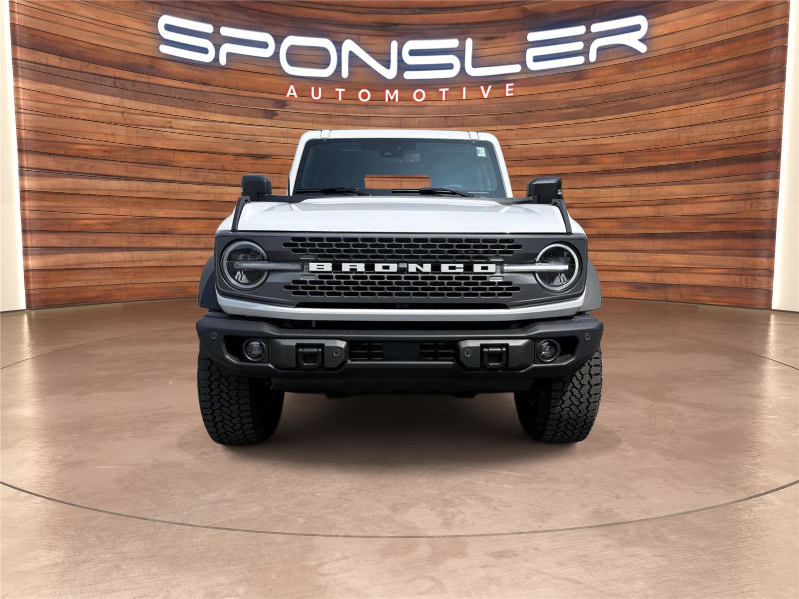 New 2025 Ford Bronco Badlands image 8