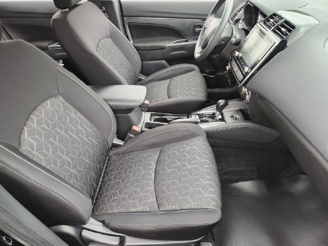 Used 2026 Mitsubishi Outlander Sport SE AWD/4WD image 12