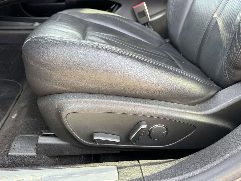Used 2014 Lincoln MKZ w/ Equipment Group 102A Reserve FWD image 18