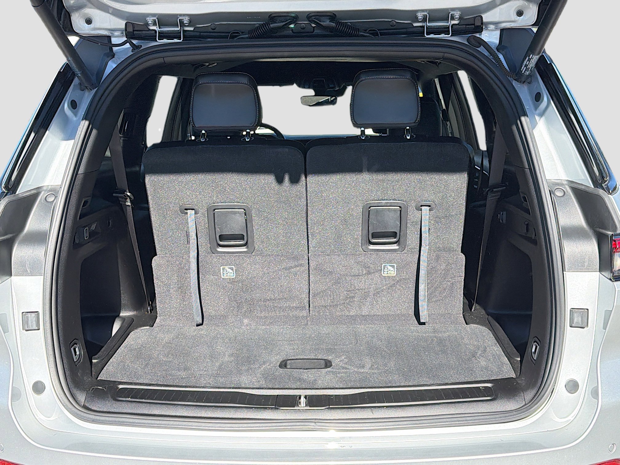 Used 2023 Jeep Grand Cherokee L Laredo image 12