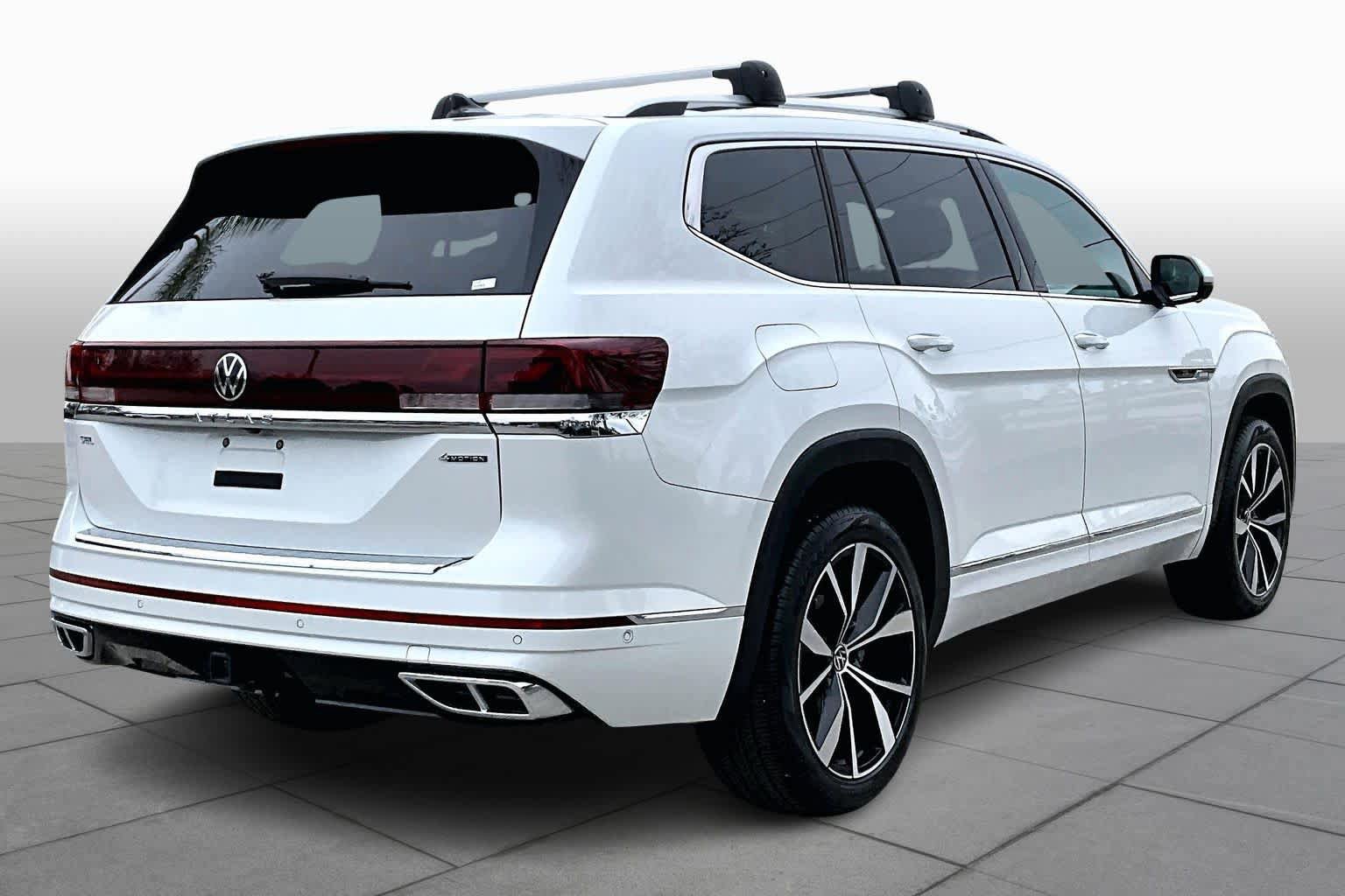 Used 2024 Volkswagen Atlas SEL Premium R-Line AWD/4WD image 22