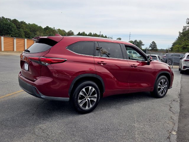 Used 2020 Toyota Highlander XLE FWD image 15