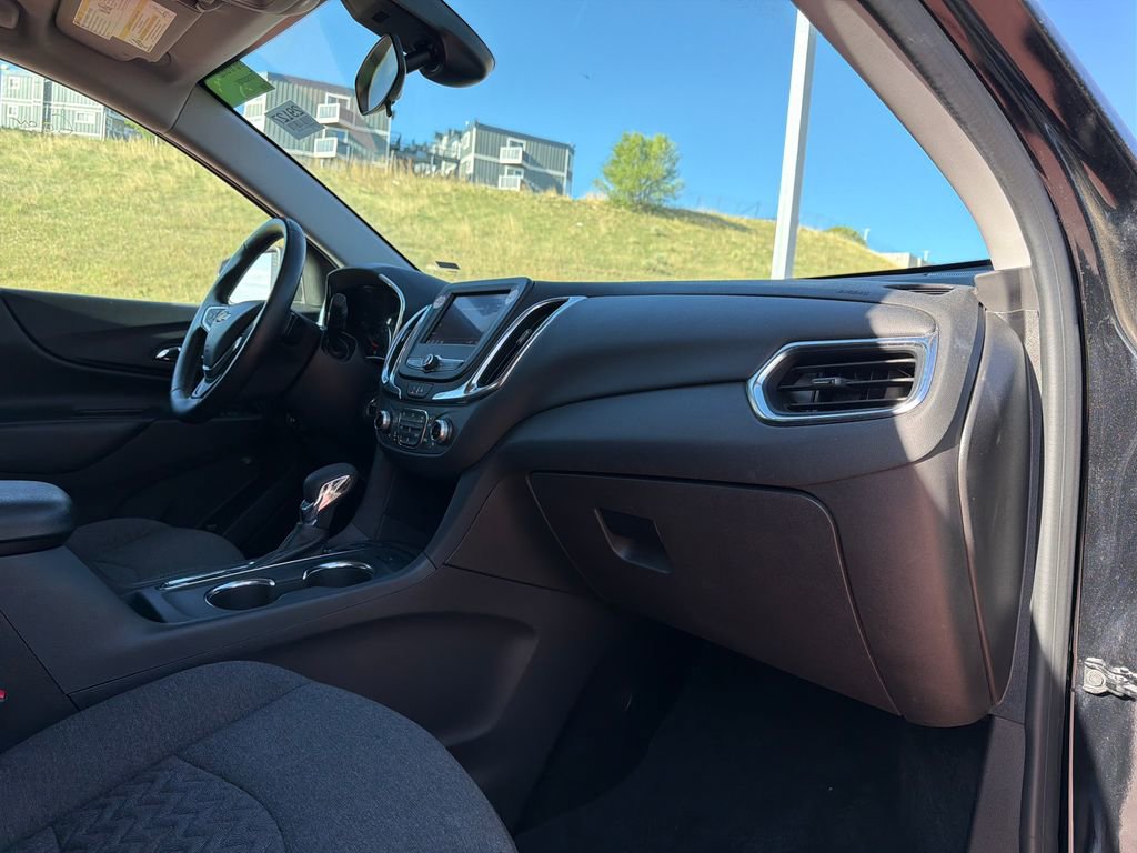 Used 2024 Chevrolet Equinox LT image 32