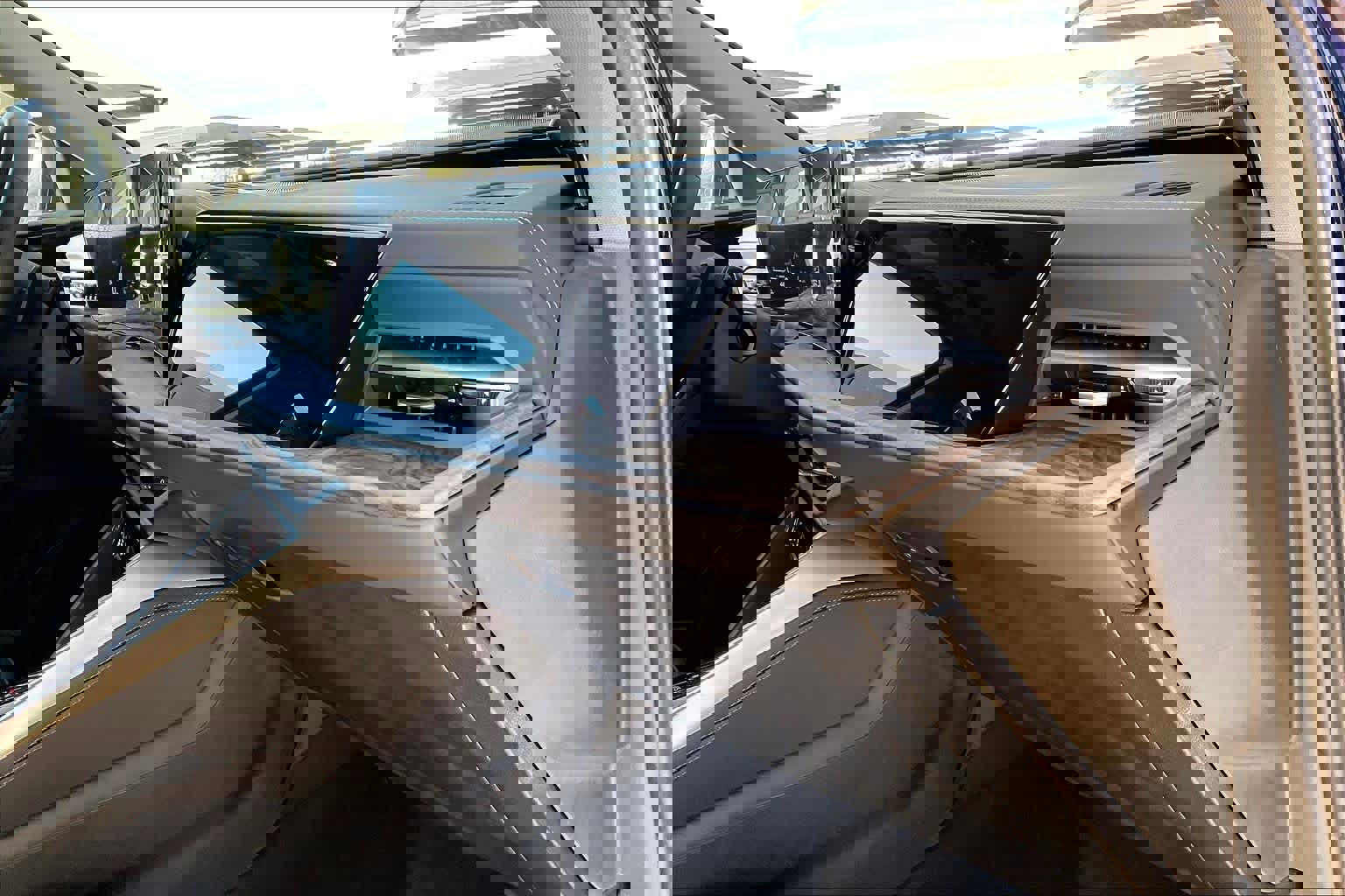 Used 2025 Audi Q5 Premium w/ Convenience Package image 18