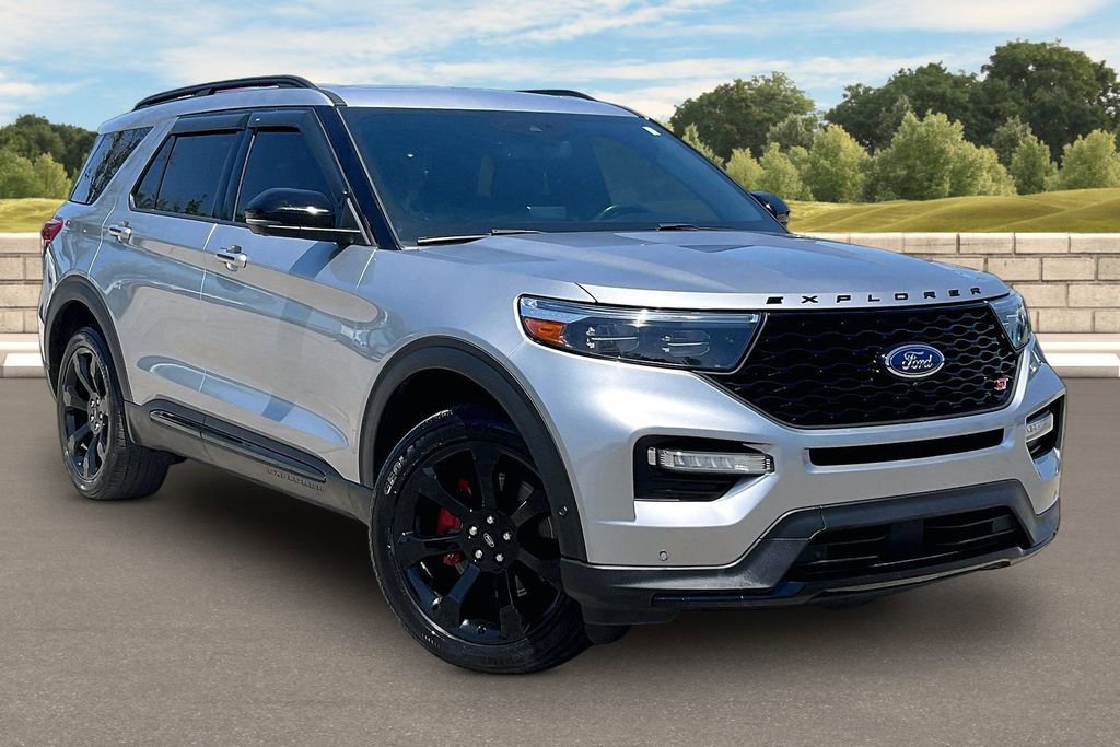 Used 2021 Ford Explorer ST w/ Equipment Group 401A AWD/4WD image 2