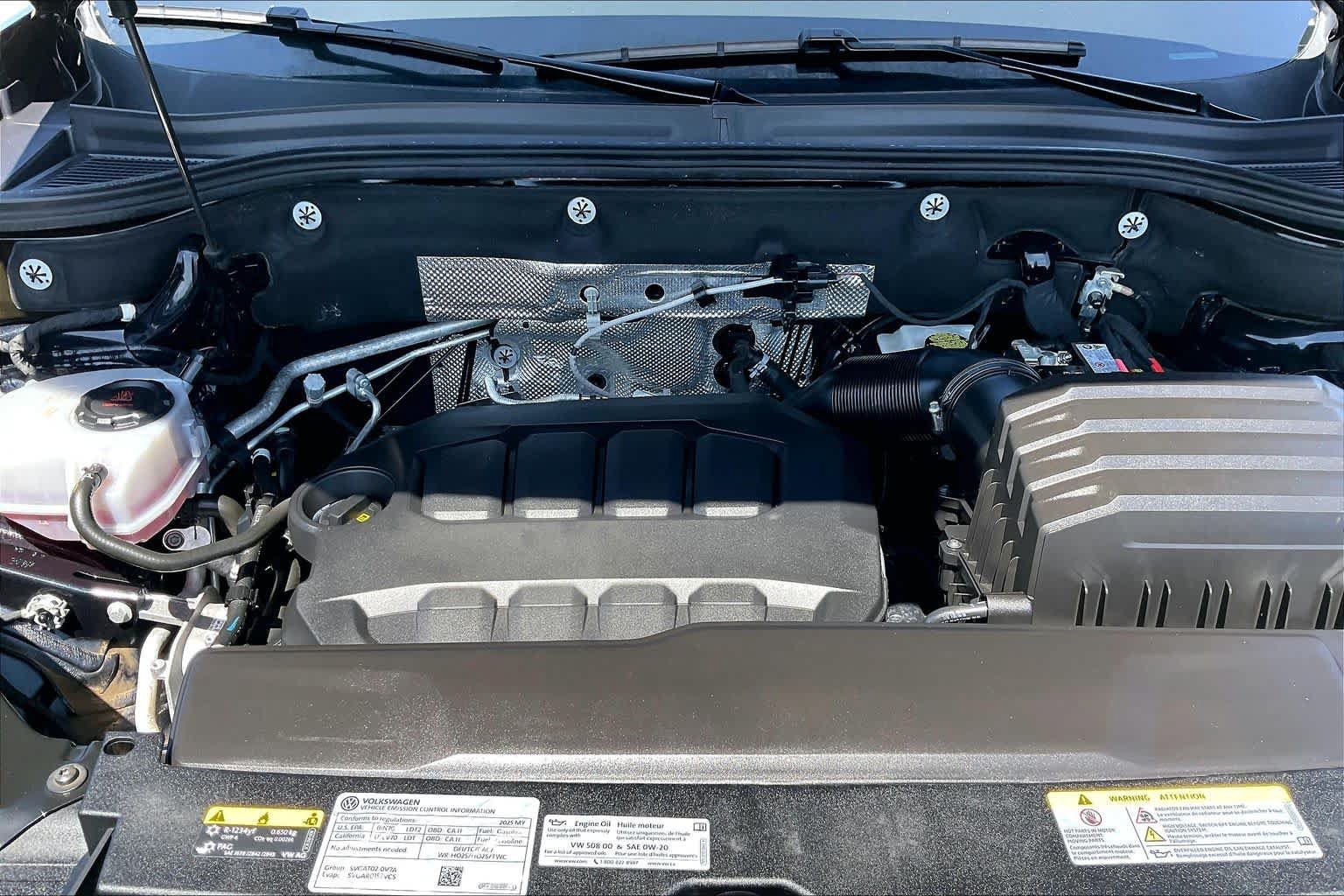Used 2025 Volkswagen Atlas SE AWD/4WD image 31