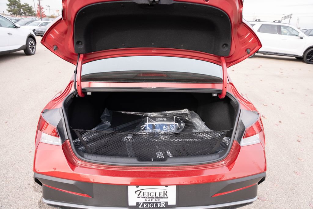 New 2025 Hyundai Elantra Sport image 10