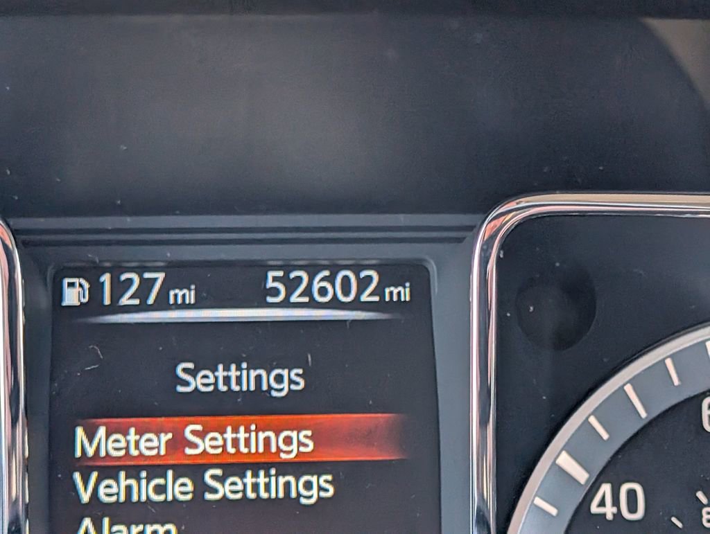 Used 2018 Nissan Titan SV image 17