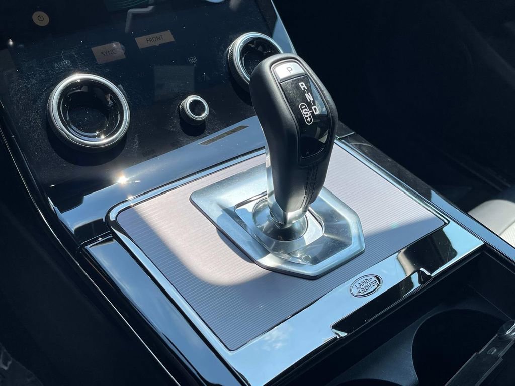 Used 2023 Land Rover Range Rover Evoque R-Dynamic SE image 27