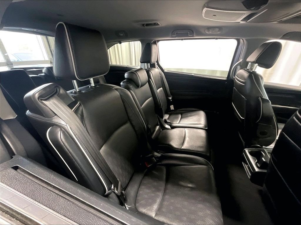 Used 2023 Honda Odyssey Elite image 16
