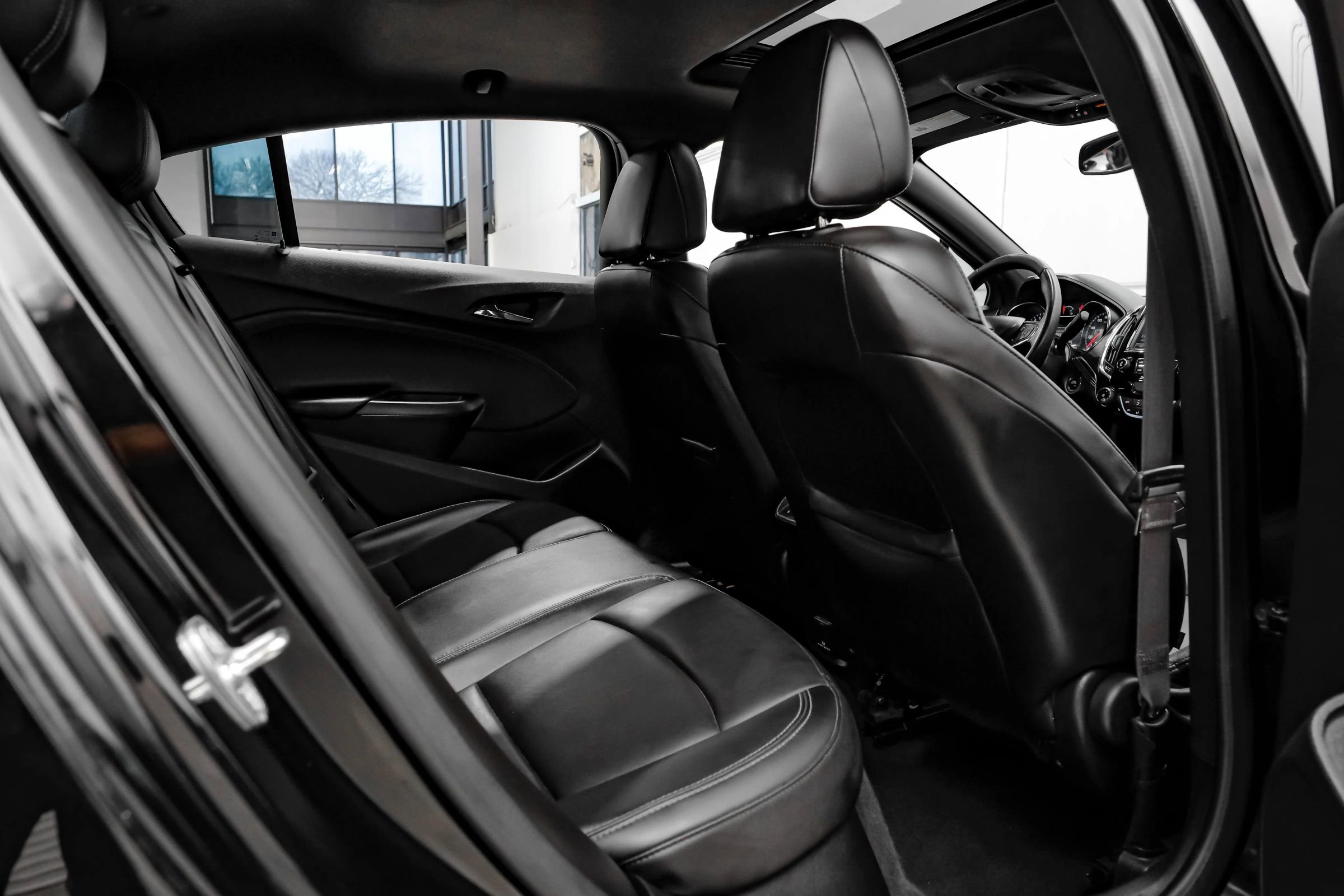 Used 2016 Chevrolet Cruze Premier image 38
