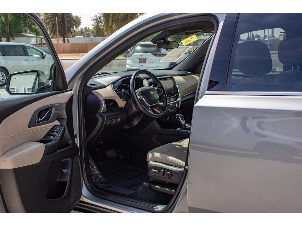 Used 2023 Chevrolet Traverse LT w/ LPO, Cargo Package AWD/4WD image 26