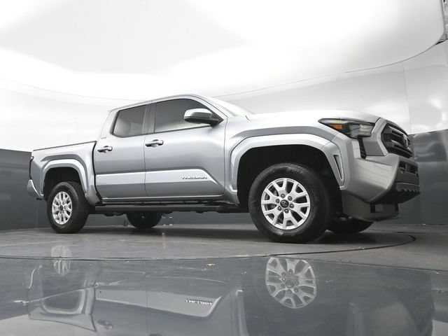 Used 2025 Toyota Tacoma SR5 RWD image 28