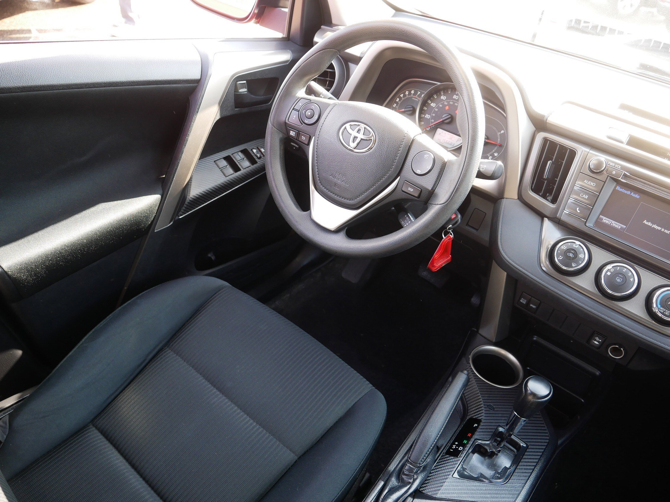 Used 2015 Toyota RAV4 LE image 6